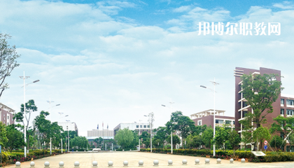 昆明衛(wèi)生學(xué)校網(wǎng)站網(wǎng)址主頁