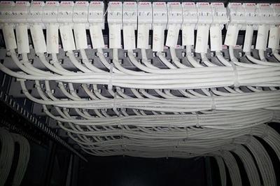 網(wǎng)絡(luò)服務(wù)與網(wǎng)絡(luò)工程 構(gòu)建數(shù)字化時(shí)代的基石